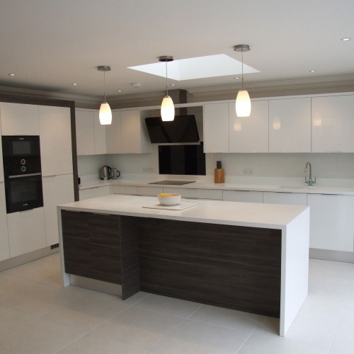 White gloss kitchen with flint grey accent